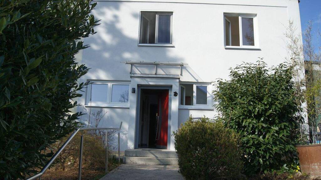 Reihenendhaus zur Miete 969 € 4 Zimmer 102 m² 252 m² Grundstück frei ab sofort Amberg 92224