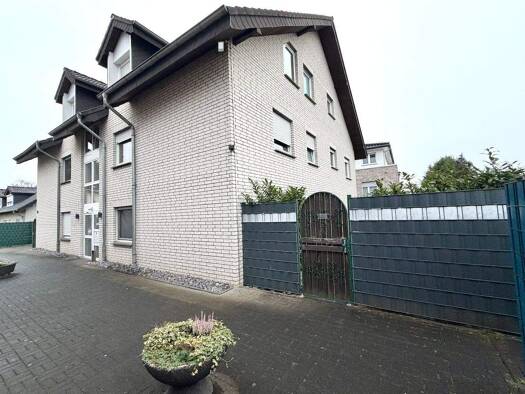 Wohnung zum Kauf 243.000 € 3 Zimmer 82,2 m² frei ab 01.03.2026 Nordstraße 12 b Hövelhof 33161