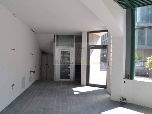 Ladenfläche zum Kauf 600.000 € 225 m² Verkaufsfläche Brixen 39042