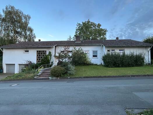 Mehrfamilienhaus zum Kauf 180.000 € 8 Zimmer 205 m² 1.470 m² Grundstück Herlinghausen Warburg 34414