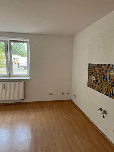 Wohnung zur Miete 220 € 1 Zimmer 33 m² frei ab sofort Saalfeld Saalfeld/Saale 07318
