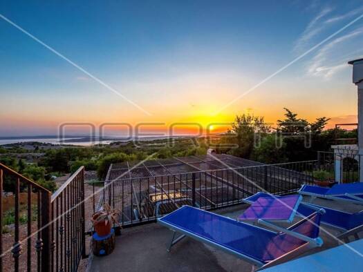 Haus zum Kauf 1.200.000 € 4 Zimmer 231 m² Senj