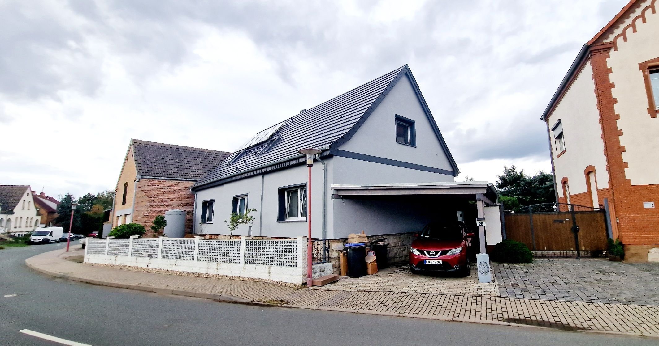 Haus zum Kauf 249.000 € 5 Zimmer 165 m²<br/>Wohnfläche 633 m²<br/>Grundstück ab sofort<br/>Verfügbarkeit Chausseestr. 28/OT Amsdorf Röblingen am See Seegebiet Mansfelder Land 06317