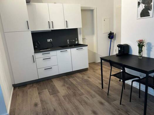 Studio zur Miete 950 € 1 Zimmer 32,3 m² frei ab sofort Neckarstraße 140/2 Ost Stuttgart 70190
