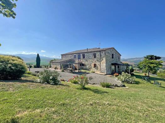 Haus zum Kauf 3.200.000 € 458 m² 1.605.160 m² Grundstück Sarteano 53047
