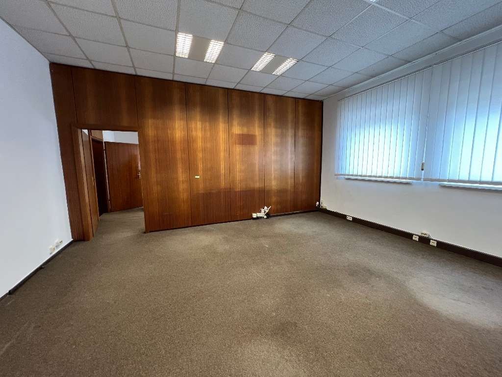 Freifläche zur Miete 3,88 € 290 m²<br/>Lagerfläche Traun 4050