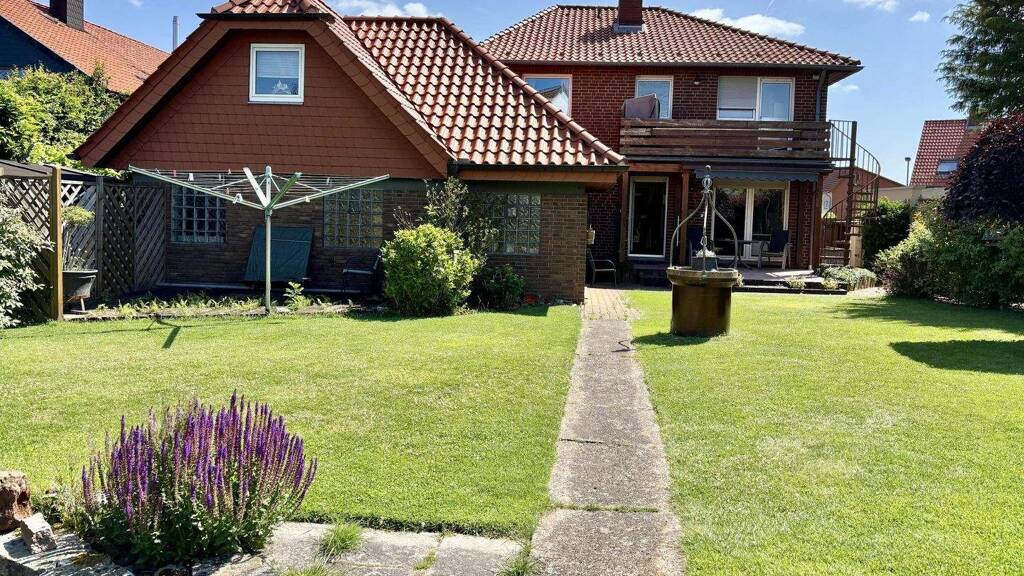 Mehrfamilienhaus zum Kauf 469.000 € 7 Zimmer 224 m² 752 m² Grundstück frei ab 28.02.2026 Barsinghausen 30890