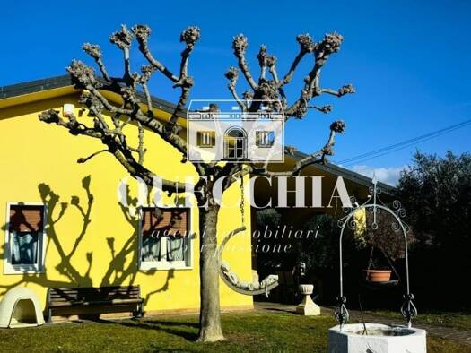 Haus zum Kauf 590.000 € 10 Zimmer 300 m² 800 m² Grundstück PASTRENGO 37010