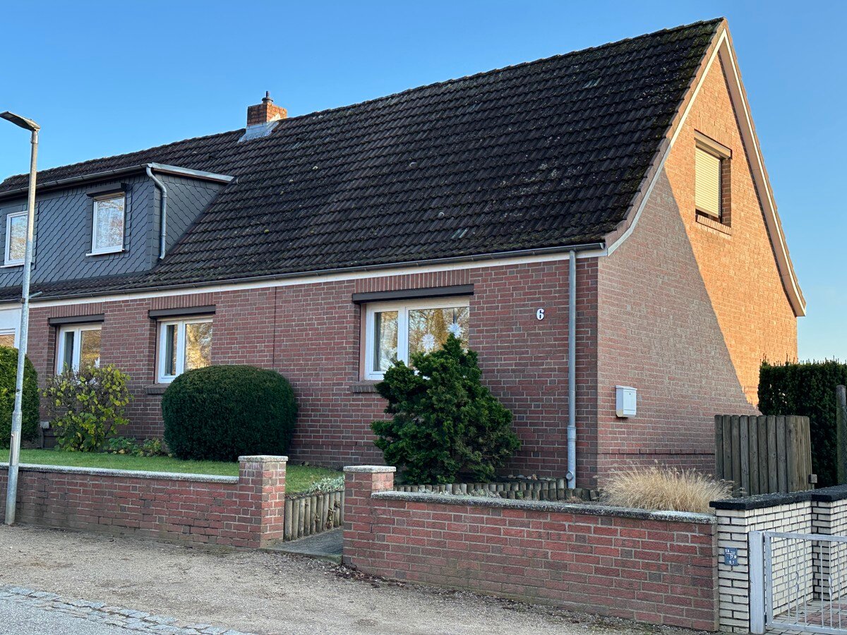 Doppelhaushälfte zum Kauf 349.000 € 4 Zimmer 130 m²<br/>Wohnfläche 757 m²<br/>Grundstück Dänischburg / Siems / Rangen- / Wallberg Lübeck 23569