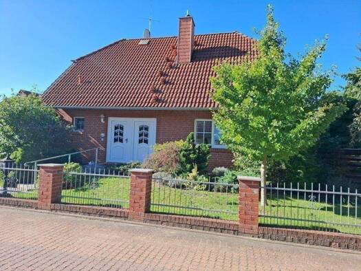 Einfamilienhaus zum Kauf 235.000 € 4 Zimmer 110 m² 922 m² Grundstück frei ab sofort Nedlitz Zerbst/Anhalt 39264