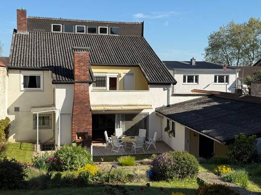 Einfamilienhaus zum Kauf 419.000 € 7 Zimmer 239 m² 588 m² Grundstück Heldenbergen Nidderau-Heldenbergen 61130