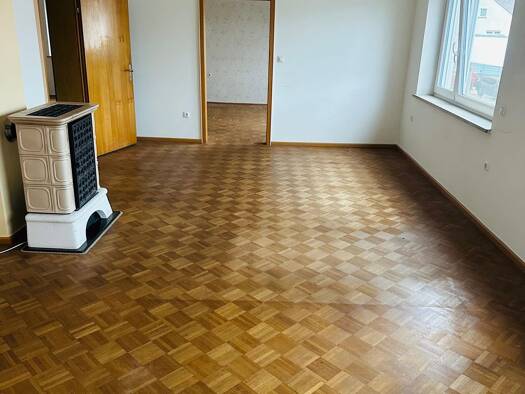 Mehrfamilienhaus zur Miete 1.200 € 3 Zimmer 86 m² frei ab sofort Limbacher Straße 17 Limbach Schwabach 91126
