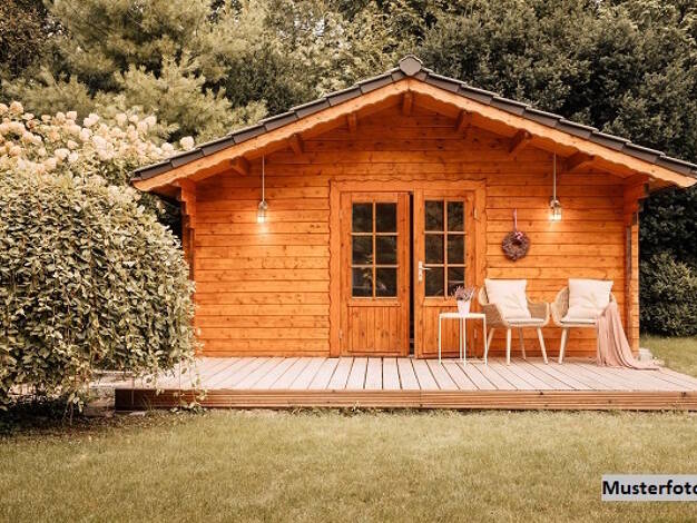 Haus zum Kauf 49.000 € 5 Zimmer 85,6 m² 7.670 m² Grundstück Raden Röderaue 01609