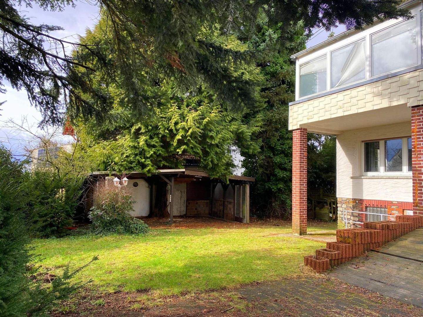 Immobilie in Nauort - Bringen Sie dieses Schmuckstück wieder zum Strahlen! Immobilie mit Charakter und großzügigem Garten in Nauort - Bild 3