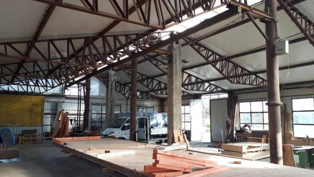 Haus zum Kauf 800.000 € 7 Zimmer 2.700 m² 7.500 m² Grundstück GHERLA 405300