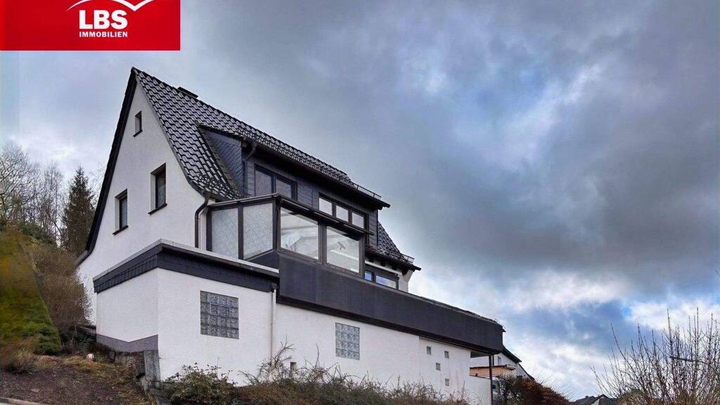 Einfamilienhaus zum Kauf 269.000 € 8 Zimmer 142 m² 665 m² Grundstück frei ab sofort Freienohl Meschede 59872