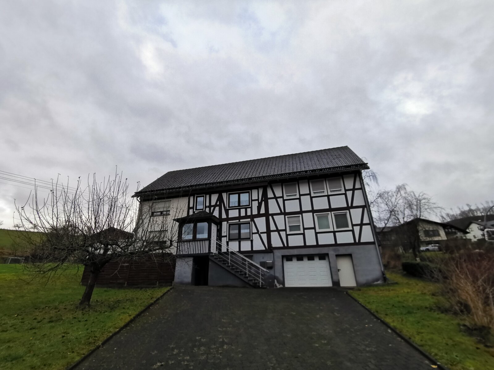 Einfamilienhaus zum Kauf 179.000 € 8 Zimmer 242 m²<br/>Wohnfläche 649 m²<br/>Grundstück Elsoff Bad Berleburg 57319