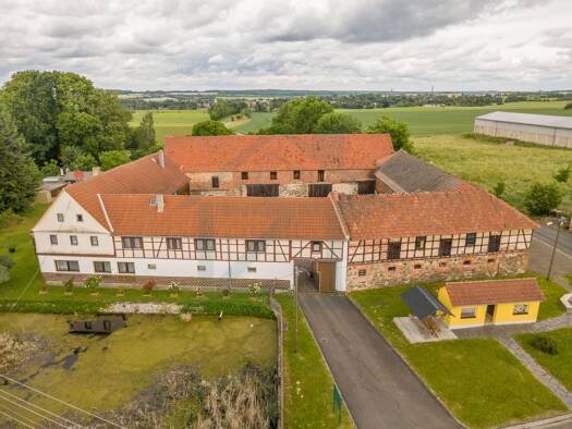 Bauernhaus zum Kauf 179.990 € 13 Zimmer 429 m² 5.179 m² Grundstück Tömmelsdorf Tömmelsdorf 07819