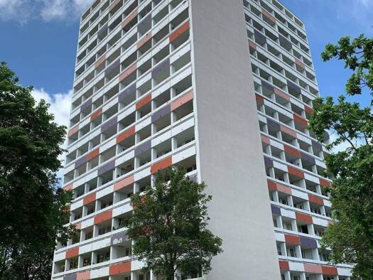 Wohnung zum Kauf 79.000 € 2 Zimmer 65,2 m² 12. Geschoss frei ab sofort Leopoldstr. 71 Innenstadt Hof 95030