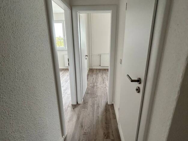 Wohnung zur Miete 413 € 3 Zimmer 61,6 m² 3. Geschoss frei ab 01.10.2026 Grünauer Allee 64 Grünau-Ost West 04209