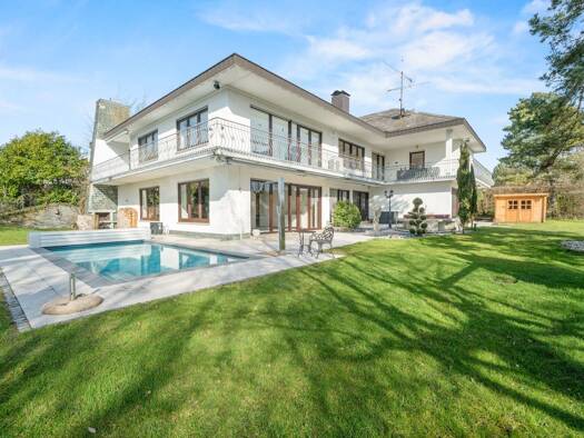 Villa zum Kauf 1.980.000 € 12 Zimmer 525 m² 1.600 m² Grundstück frei ab sofort Stockach Stockach 78333