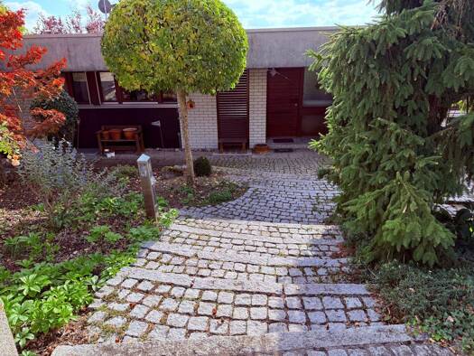 Einfamilienhaus zum Kauf 720.000 € 13 Zimmer 338 m² 1.023 m² Grundstück Zirgesheim Donauwörth 86609