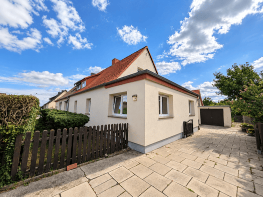 Haus zum Kauf provisionsfrei 163.000 € 5 Zimmer 110 m² 1.680 m² Grundstück frei ab sofort Schafstädt Bad Lauchstädt 06246
