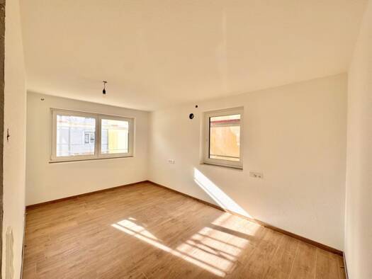 Wohnung zur Miete 1.395 € 4 Zimmer 89 m² frei ab sofort Stadtmitte Esslingen am Neckar 73728