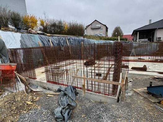 Doppelhaushälfte zum Kauf - Erstbezug 580.000 € 6 Zimmer 222 m² 272 m² Grundstück frei ab 01.11.2026 Adelsheim 74740