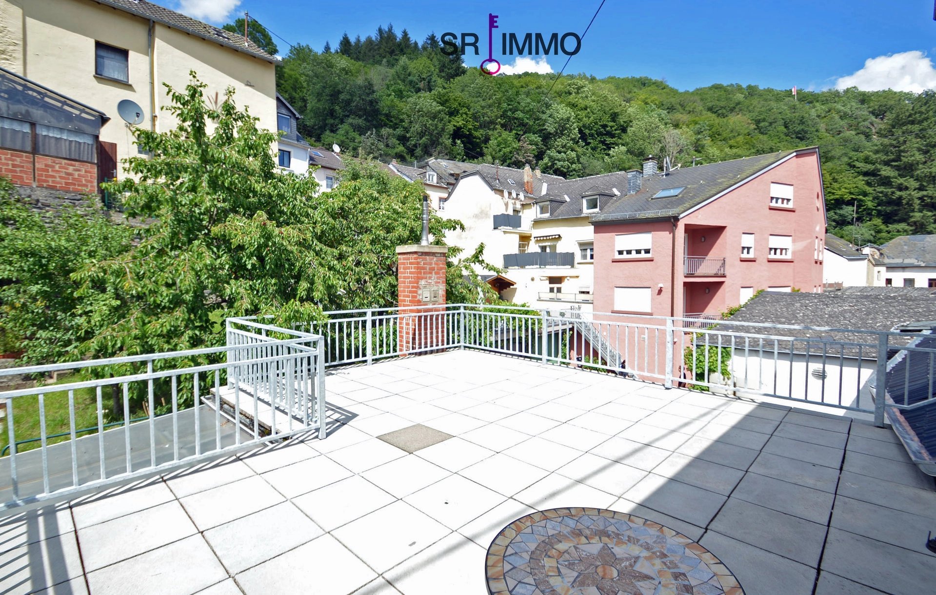 Einfamilienhaus zum Kauf 195.000 € 8 Zimmer 272 m²<br/>Wohnfläche 309 m²<br/>Grundstück Neuerburg 54673