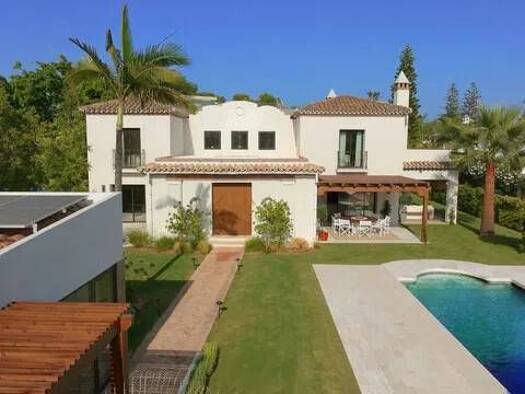 Chalet zum Kauf 4.190.000 € 5 Zimmer 480 m² Cl Vascongadas Estepona 29688