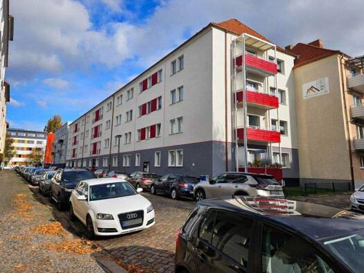 Wohnung zur Miete 369 € 2 Zimmer 52,8 m² 3. Geschoss frei ab 01.05.2026 Wielandstraße 28 Stadtfeld Ost Magdeburg 39108