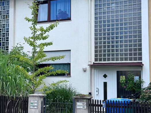 Mehrfamilienhaus zum Kauf als Kapitalanlage geeignet 495.000 € 6 Zimmer 160 m² 225 m² Grundstück Thon Nürnberg 90425