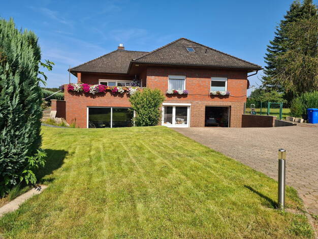 Einfamilienhaus zum Kauf provisionsfrei 650.000 € 10 Zimmer 298 m² 1.567 m² Grundstück Tönningstedt Sülfeld 23867