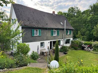 Haus zur Miete 2.200 € 6 Zimmer 220 m² 500 m² Grundstück frei ab 01.07.2025 Heinhausen 1 Gruiten Haan 42781