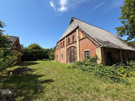 Haus zum Kauf 140.000 € 10 Zimmer 700 m² 2.513 m² Grundstück Roggenstorf Roggenstorf 23936