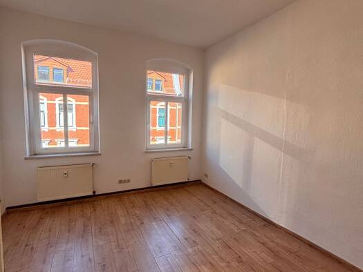 Wohnung zur Miete 210 € 2 Zimmer 42 m² Geschoss 2/3 frei ab sofort Parkstraße 22 Zeitz Zeitz 06712