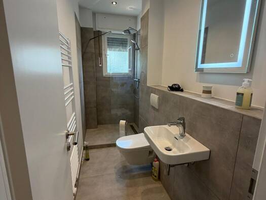 Studio zur Miete 999 € 1 Zimmer 37 m² 3 Geschosse frei ab sofort Wittenau Reinickendorf 13437