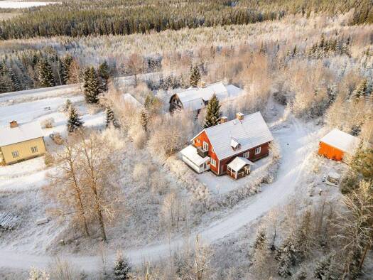 Einfamilienhaus zum Kauf 64.500 € 7 Zimmer 172 m² 1.509 m² Grundstück Höljes