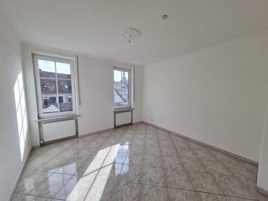 Wohnung zur Miete 1.000 € 5 Zimmer 98 m² frei ab sofort Bruchstraße 14 St Arnual Mitte 66119