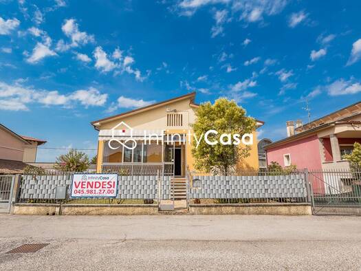 Einfamilienhaus zum Kauf 355.000 € 6 Zimmer 127,7 m² 365 m² Grundstück Vicolo La Ponta 135 Sant'Ambrogio di Valpolicella 37015