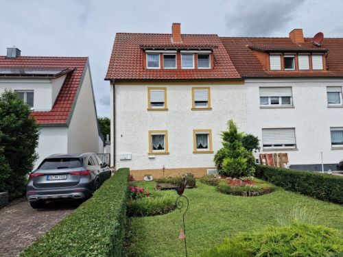 Einfamilienhaus zum Kauf 287.000 € 9 Zimmer 134 m²<br/>Wohnfläche 532 m²<br/>Grundstück Bergrheinfeld Bergrheinfeld 97493