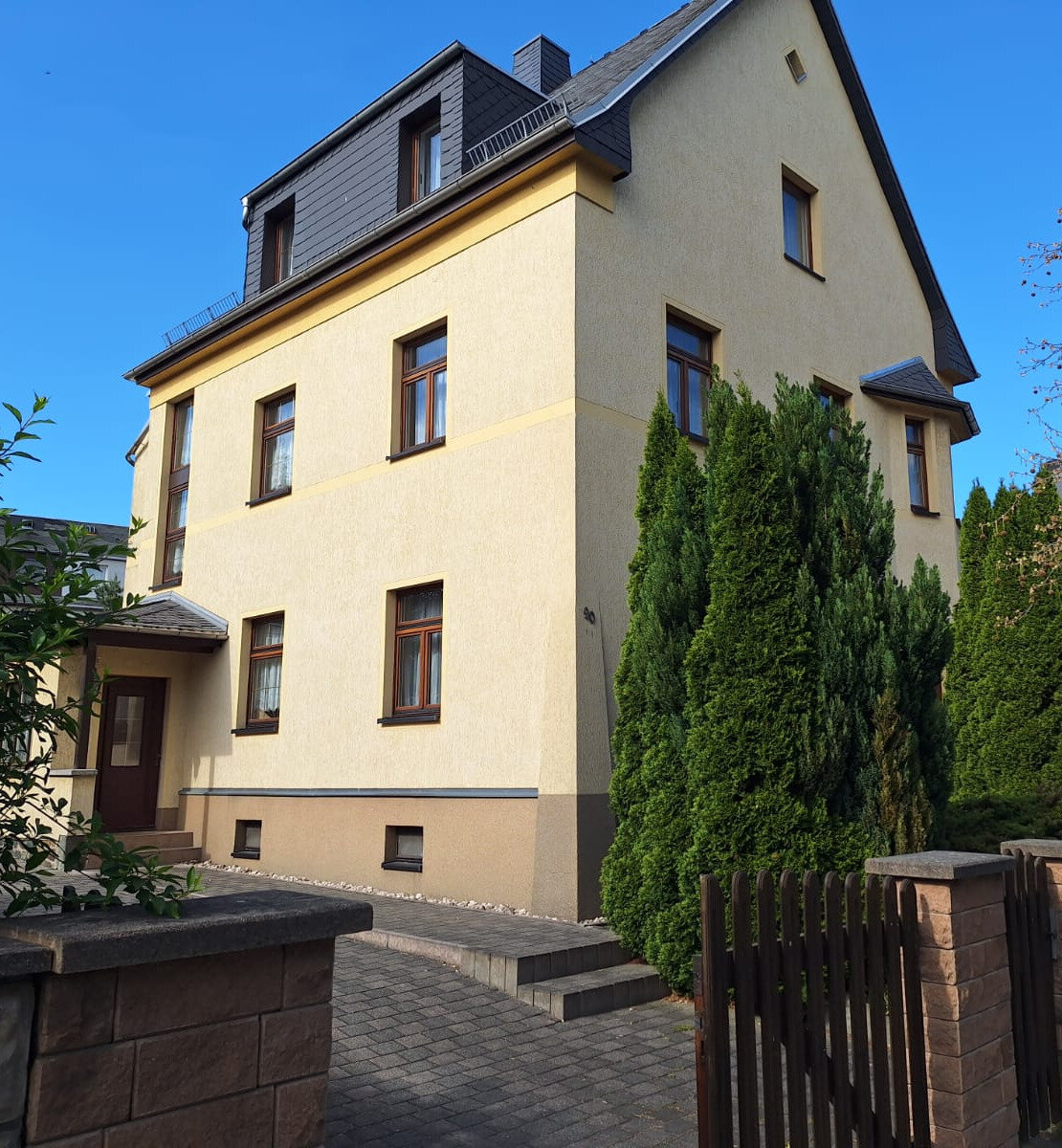 Mehrfamilienhaus zum Kauf provisionsfrei 299.000 € 180 m²<br/>Wohnfläche 600 m²<br/>Grundstück ab sofort<br/>Verfügbarkeit Zeulenroda Zeulenroda-Triebes 07937