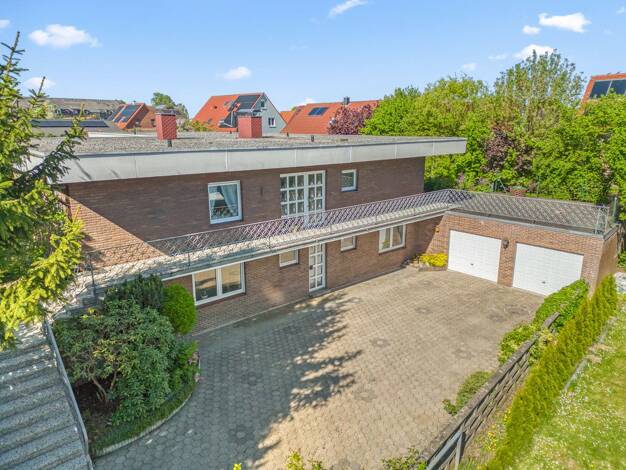 Mehrfamilienhaus zum Kauf provisionsfrei 925.000 € 10 Zimmer 323 m² 1.087 m² Grundstück St. Jürgen Lübeck 23560
