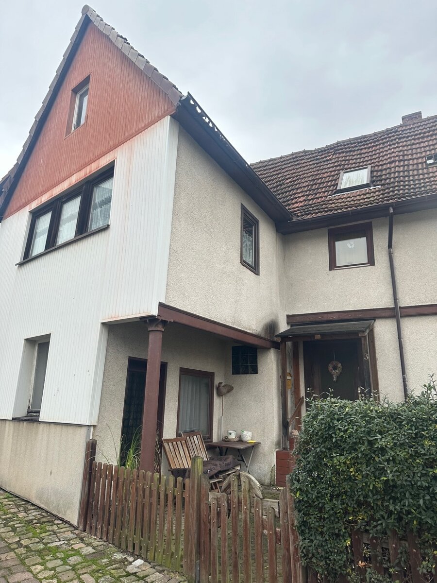 Einfamilienhaus zum Kauf 99.999 € 158 m²<br/>Wohnfläche 120 m²<br/>Grundstück Ihringshäuser Straße 3 Niedervellmar Vellmar / Niedervellmar 34246