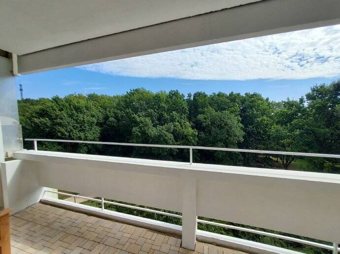 Property thumbnail 8