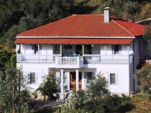 Einfamilienhaus zum Kauf 400.000 € 8 Zimmer 180 m² 5.600 m² Grundstück South Pilio Municipality 37006