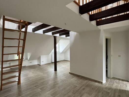 Wohnung zur Miete 375 € 3,5 Zimmer 65 m² 4. Geschoss frei ab sofort Zwickauer Straße 89 Reichenbach 08468