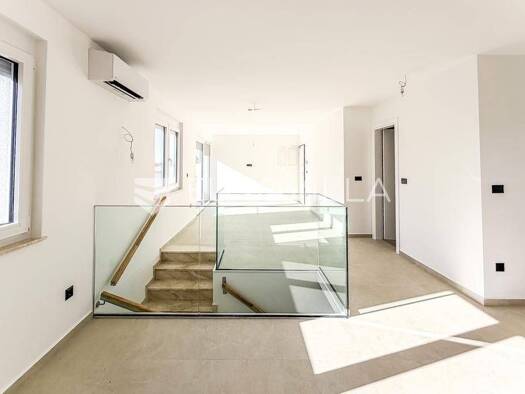 Wohnung zum Kauf 359.000 € 2 Zimmer 100 m² 30. Geschoss Petrcane Petrcane - Kozino