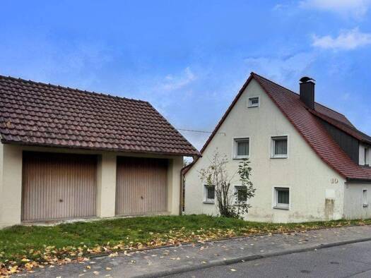 Einfamilienhaus zum Kauf 215.000 € 9 Zimmer 132 m² 727 m² Grundstück frei ab sofort Marktlustenau Kreßberg 74594